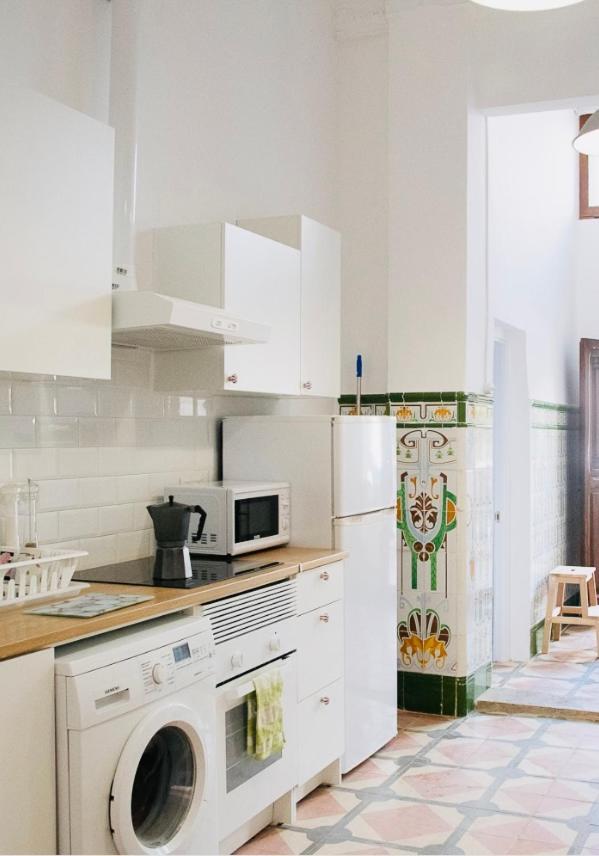 Habitacion Con Bano Privado 1 Cama De Matrimonio バレンシア エクステリア 写真